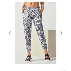 Grey/white Fabletics Jogger